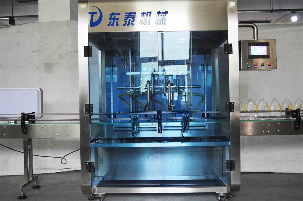 內在與外在并存的四頭食用油灌裝機你確定不了解一下嗎?